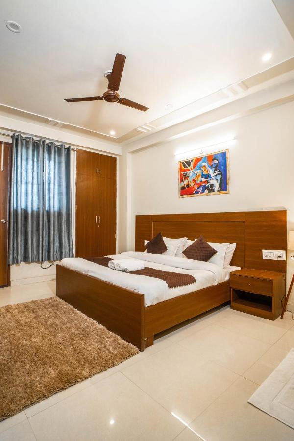 The Lodgers 2 Bhk Serviced Apartment Infront Of Artemis Hospital Gurgaon Eksteriør bilde