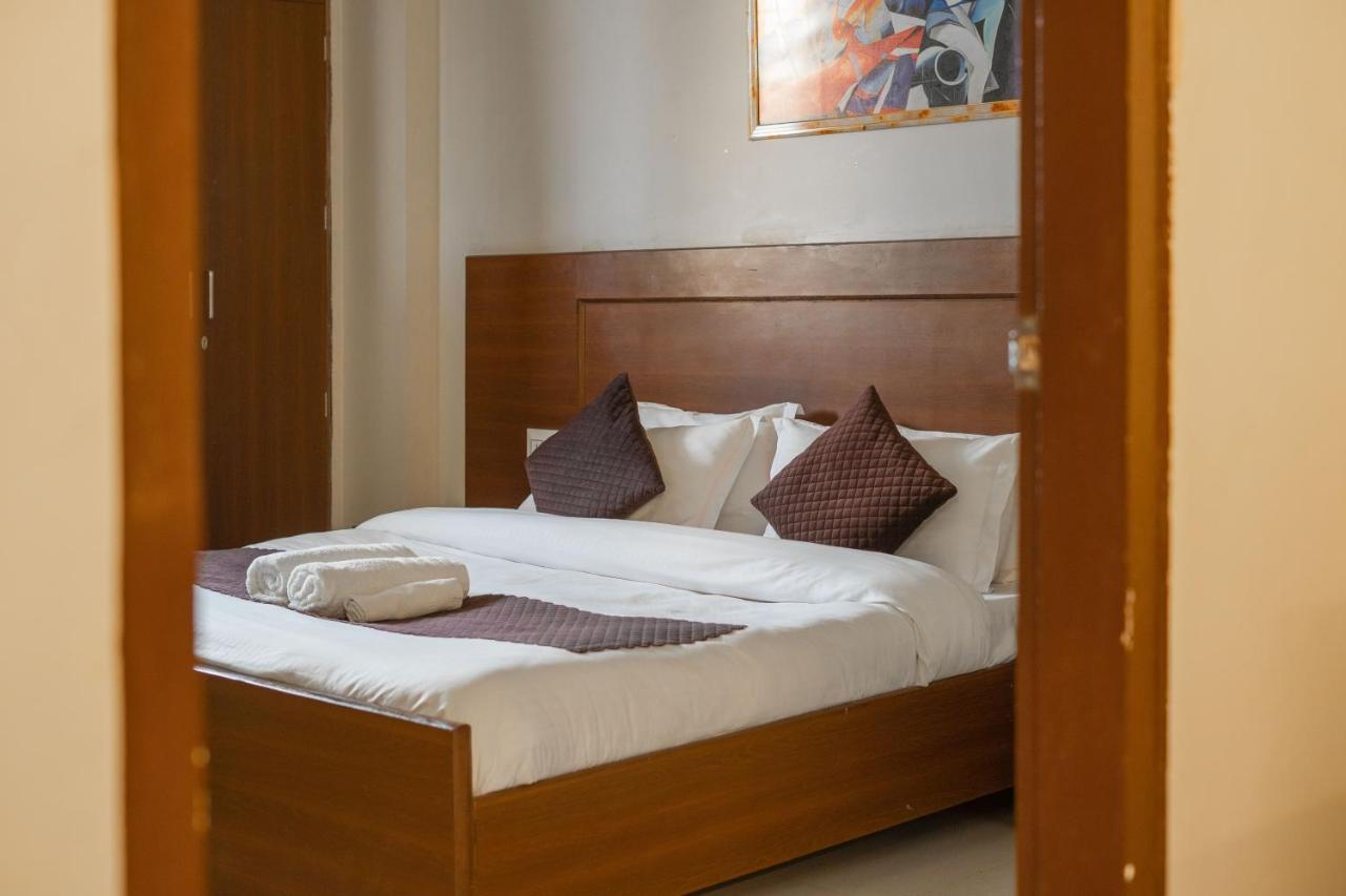 The Lodgers 2 Bhk Serviced Apartment Infront Of Artemis Hospital Gurgaon Eksteriør bilde