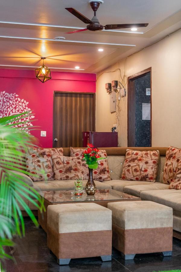 The Lodgers 2 Bhk Serviced Apartment Infront Of Artemis Hospital Gurgaon Eksteriør bilde